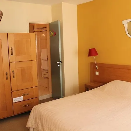 Le Dauphin Les Loges 3* Honfleur