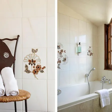 Le Dauphin Les Loges Hotel 3*