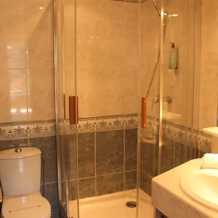 Hotel Le Dauphin Les Loges 3*