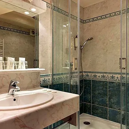 Le Dauphin Les Loges Hotel