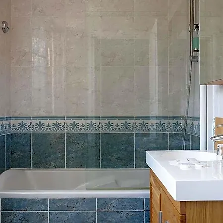 Hotel Le Dauphin Les Loges 3*