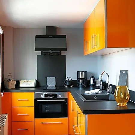 Le Dauphin Les Loges Hotel 3*