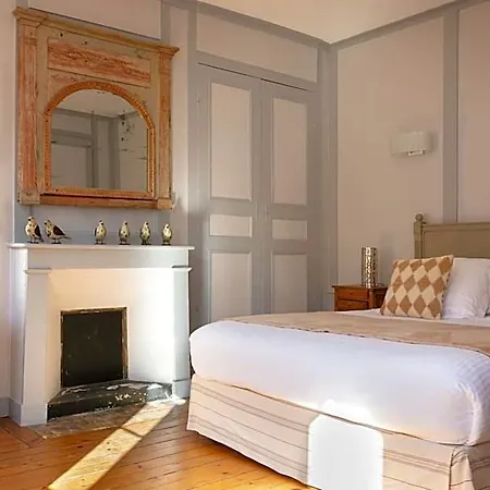 Le Dauphin Les Loges 3*