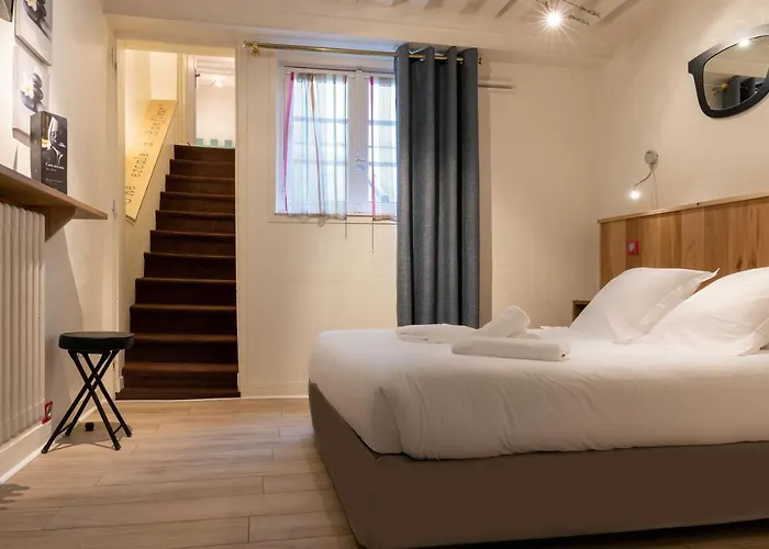 Le Dauphin Hotel Honfleur